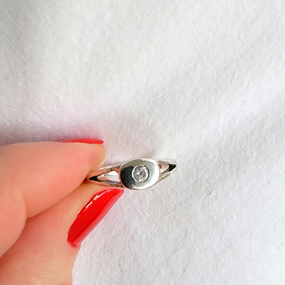 Sterling Silver Ring Size 7 - Picture 2 of 5